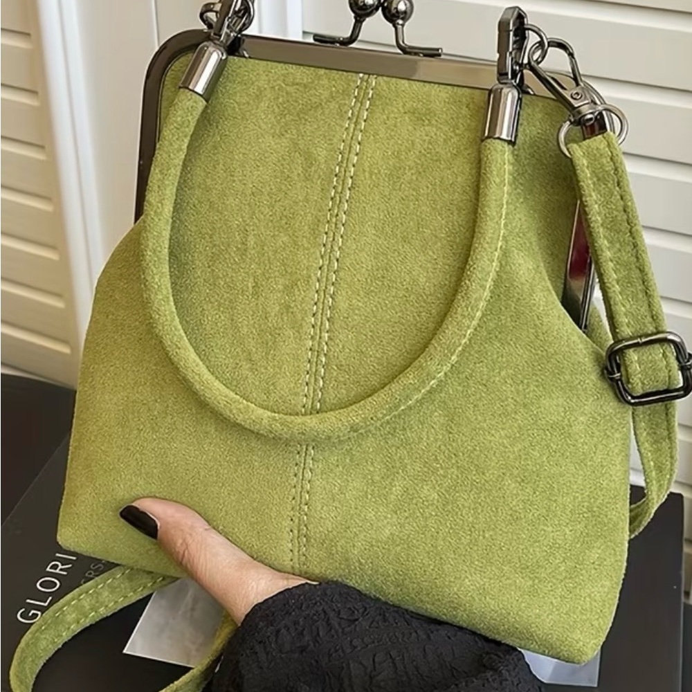 UNIQUE GREEN HANDBAG W/STRAP by Gecko - Picture 8 of 15